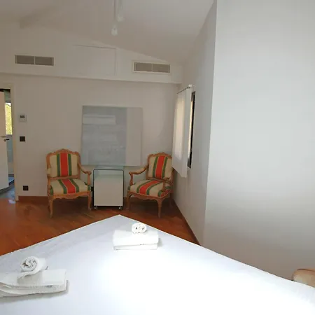 3 Air-conditioned Bedrooms & 6-seat Jacuzzi Appartement *