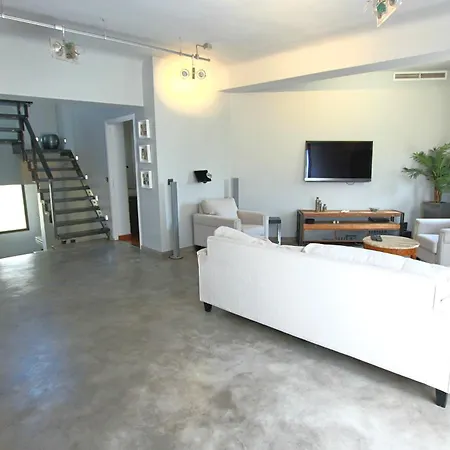 3 Air-conditioned Bedrooms & 6-seat Jacuzzi Appartement Cannes